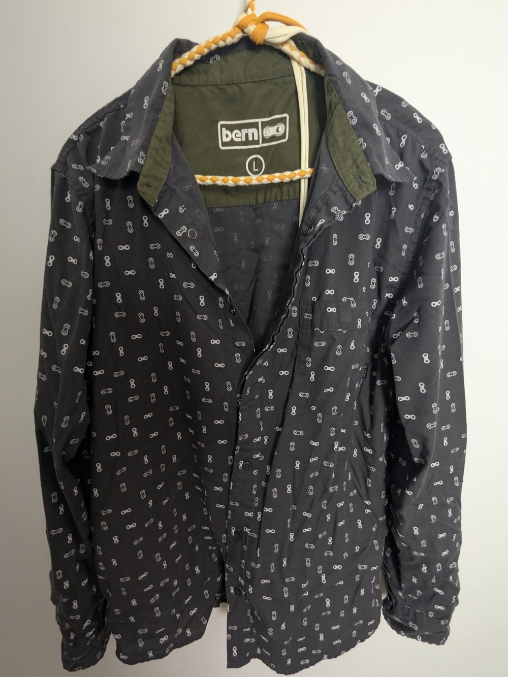 Bern Men’s Grey And Green Printed Casual Button-Down Shirt